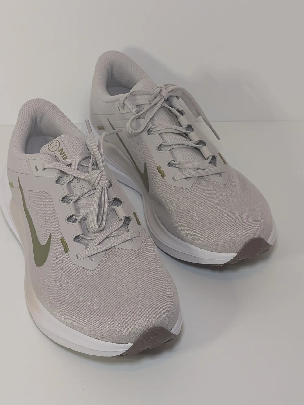 Nike Air Winflo 10 Platinum Violet Pacific Moss Women Size 10